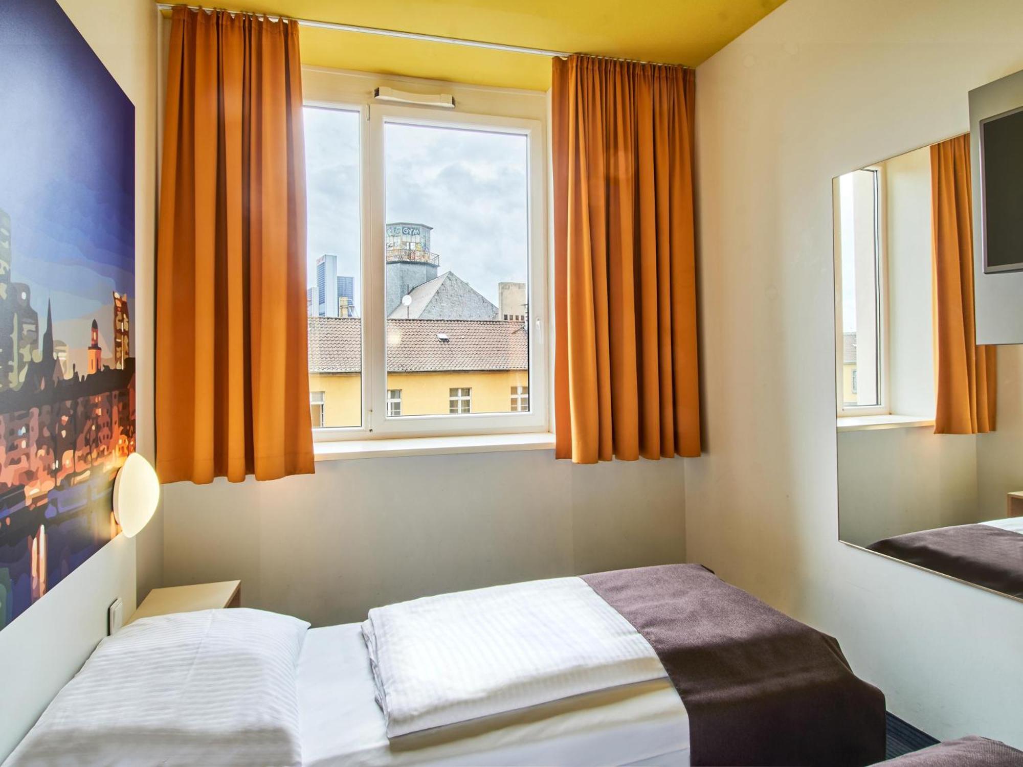 B&B Hotel Frankfurt-Hbf Frankfurt am Main Bagian luar foto