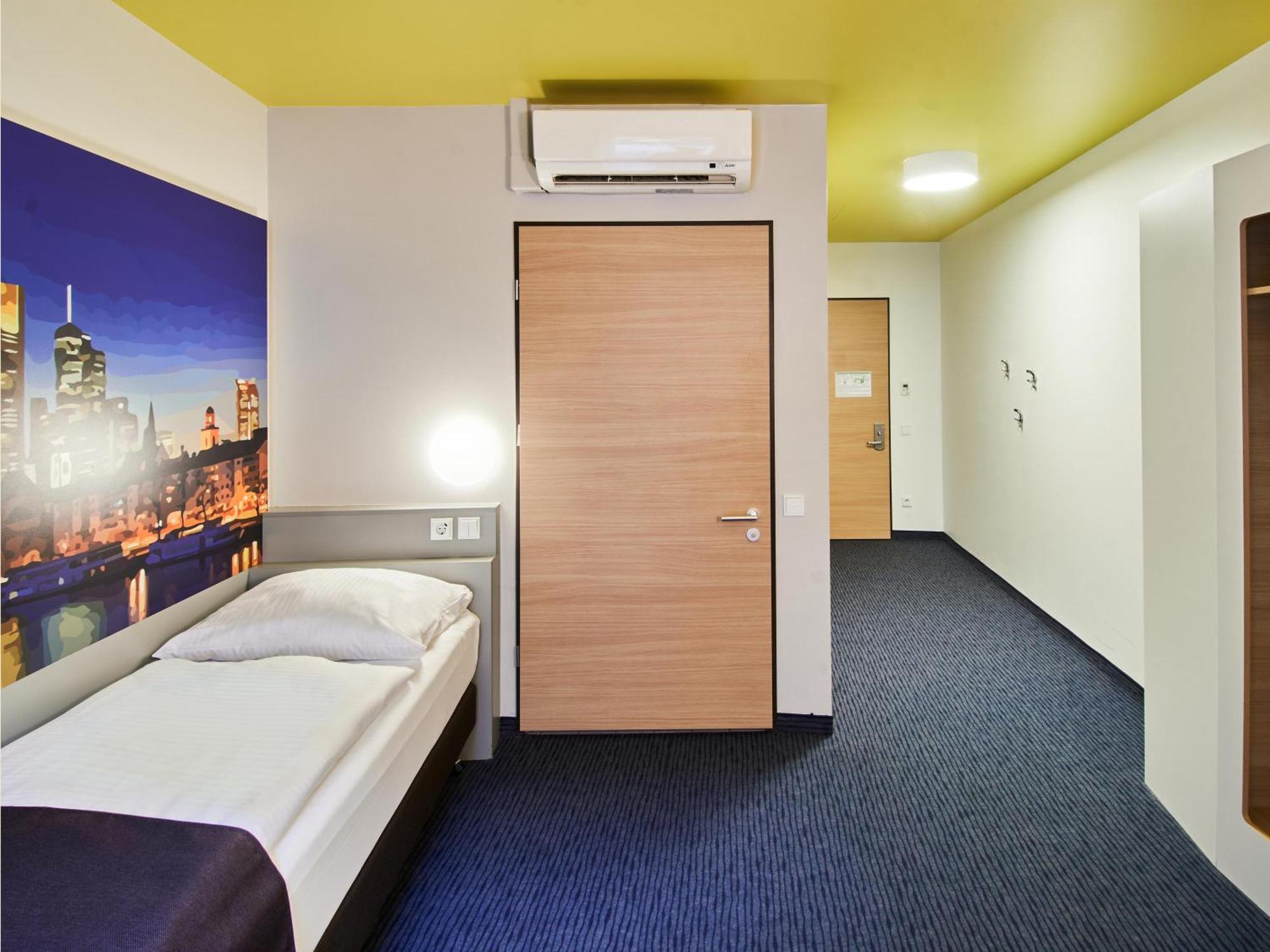 B&B Hotel Frankfurt-Hbf Frankfurt am Main Bagian luar foto