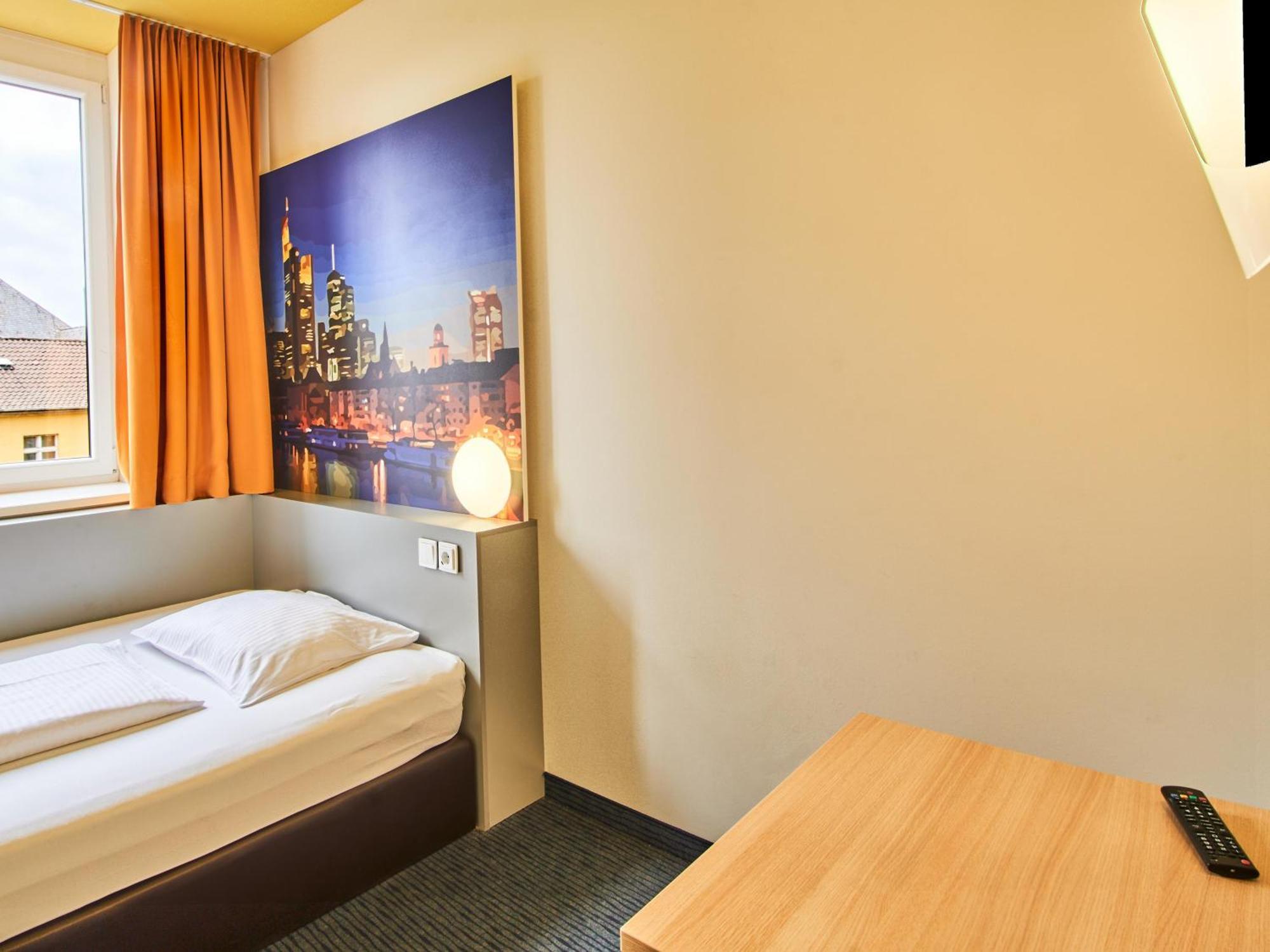 B&B Hotel Frankfurt-Hbf Frankfurt am Main Bagian luar foto