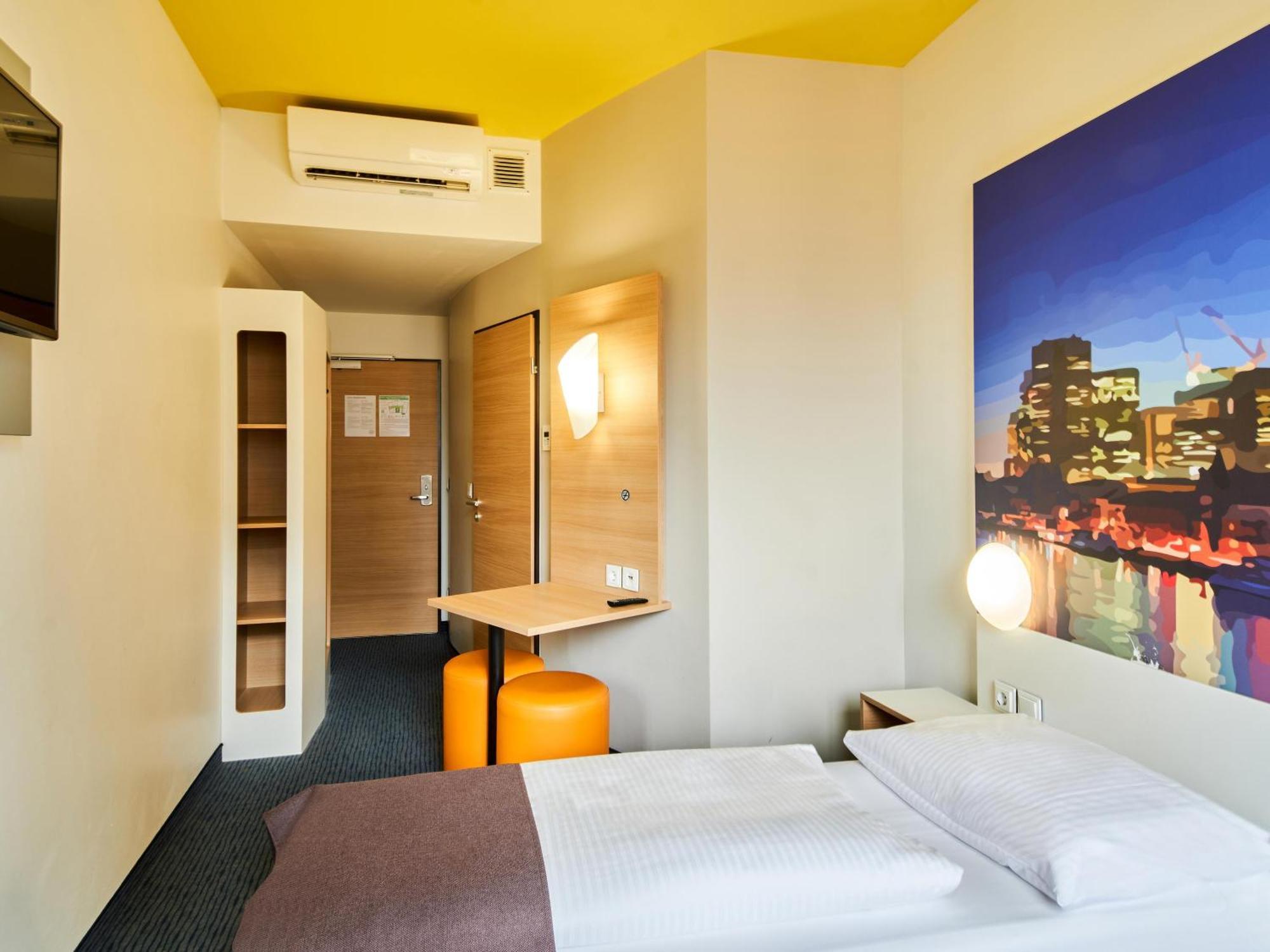 B&B Hotel Frankfurt-Hbf Frankfurt am Main Bagian luar foto